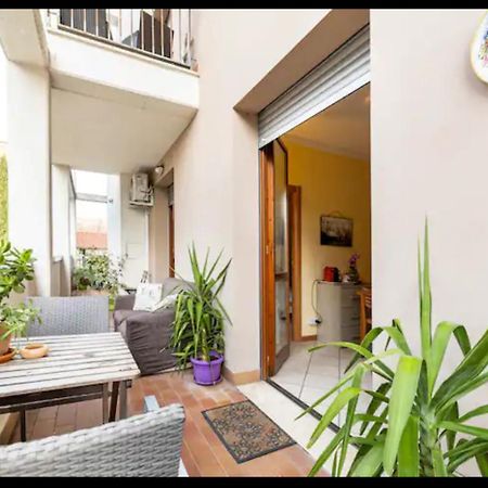 Ferienwohnung Palazzo Wanny Free Parking & Terrace Florenz Exterior foto
